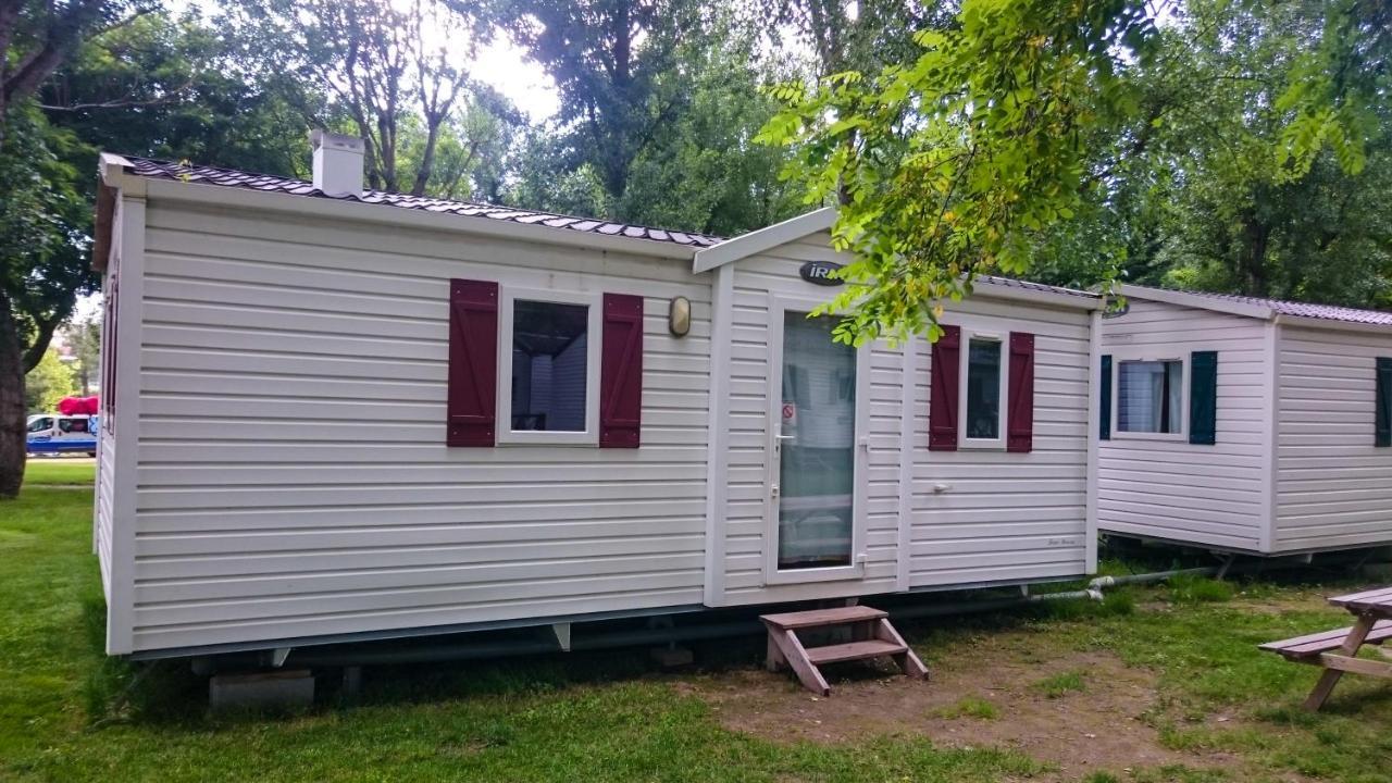 Camping Larribal Millau Extérieur photo